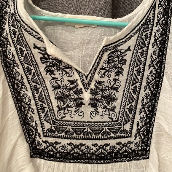 Blouse with black stitch details on chest and sleeves new without tags. Medium - Picture 2 of 8